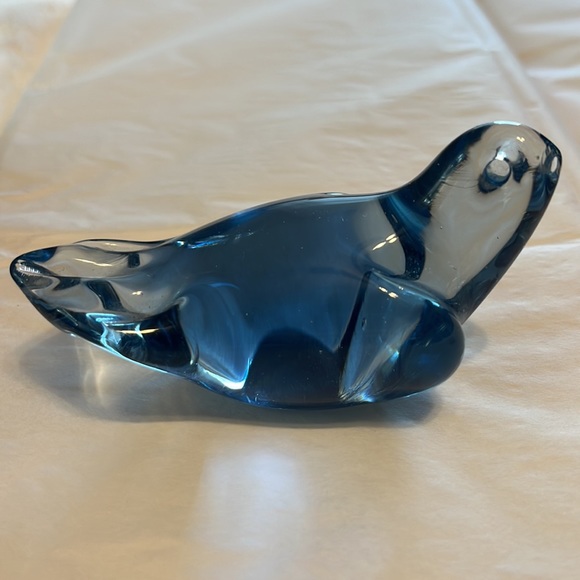 Blue Glass Bird Figure / Statue - Glass Blue Bird of Happiness - Picture 2 of 13